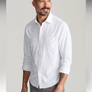 UNTUCKIT Mens Performance Gironde Shirt / XXL 
NWOT